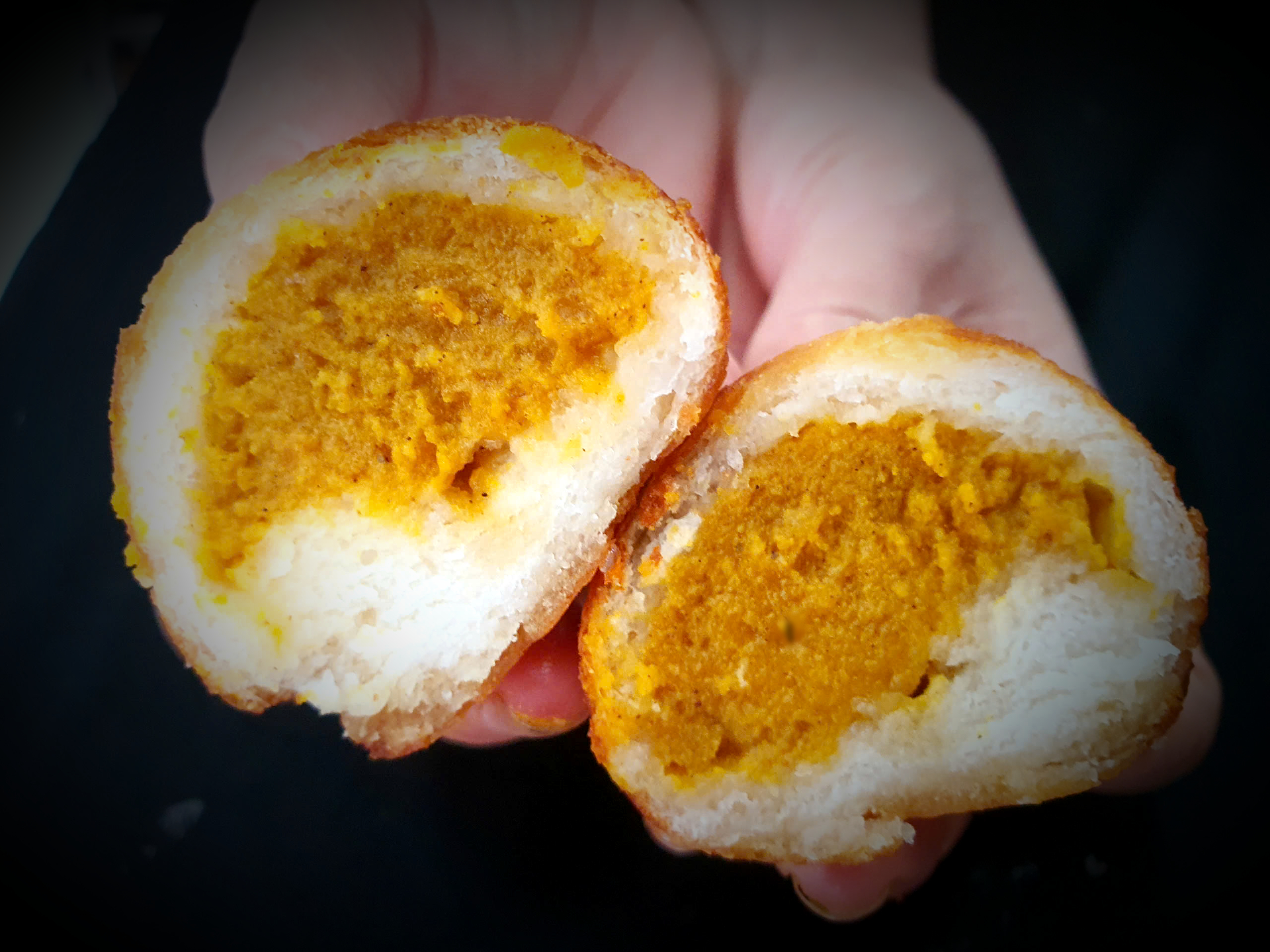 Pumpkin Pie Bao-Nut (12c)
